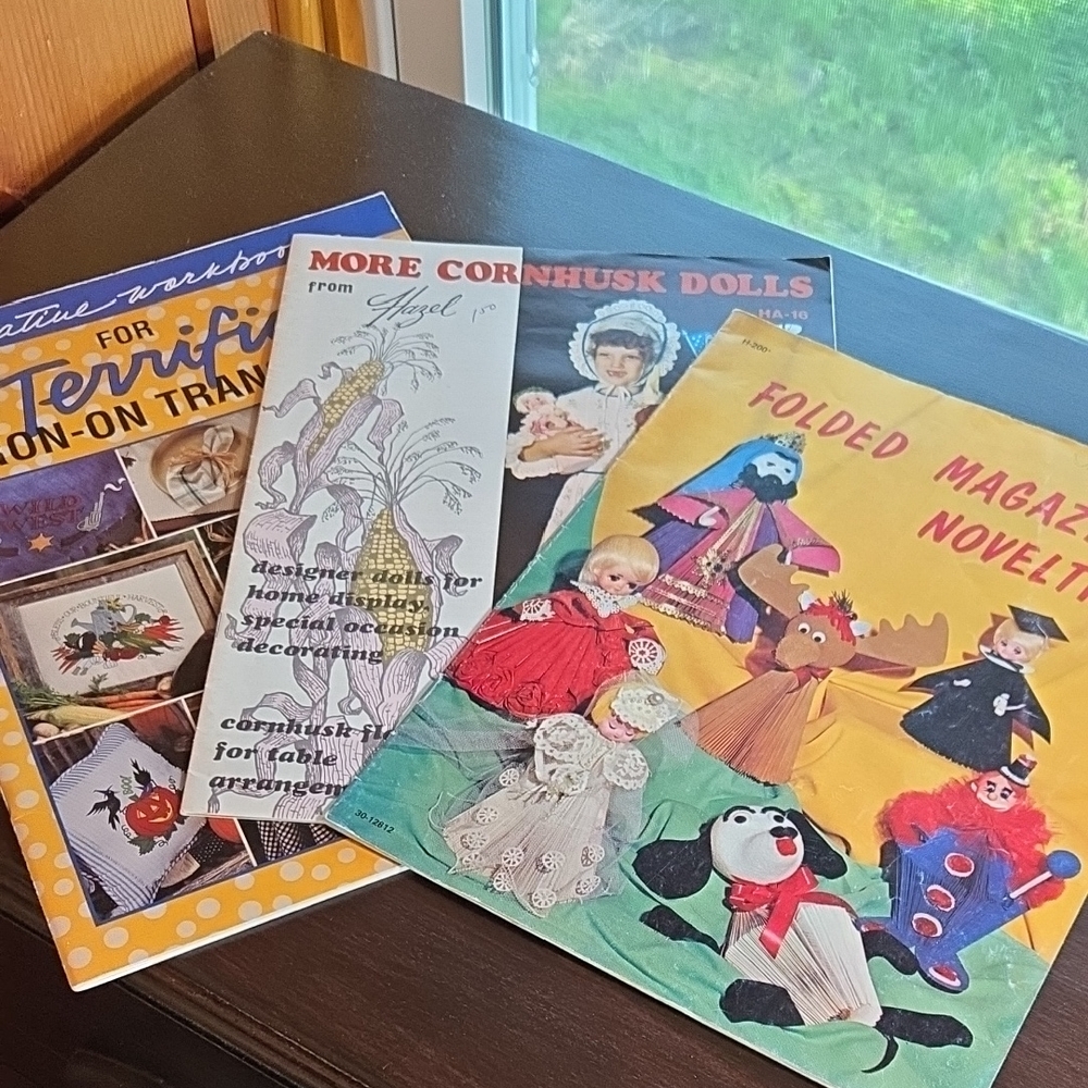 Vintage Crafting Booklet Lot